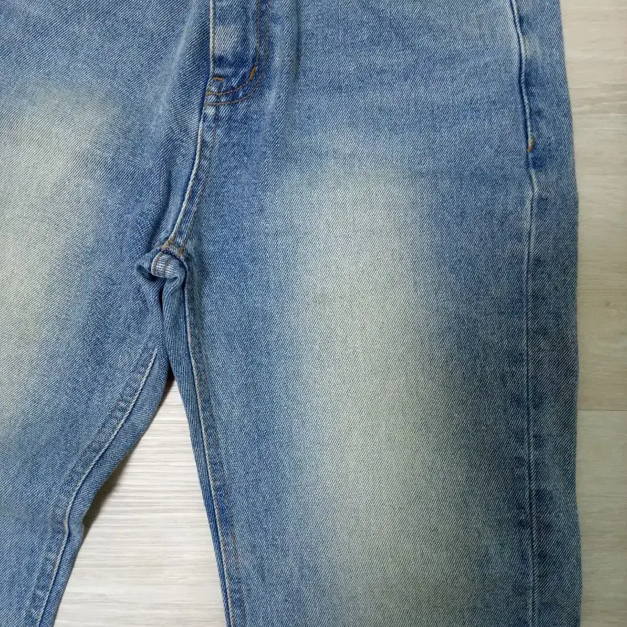 던스트 70s semi flared jeans