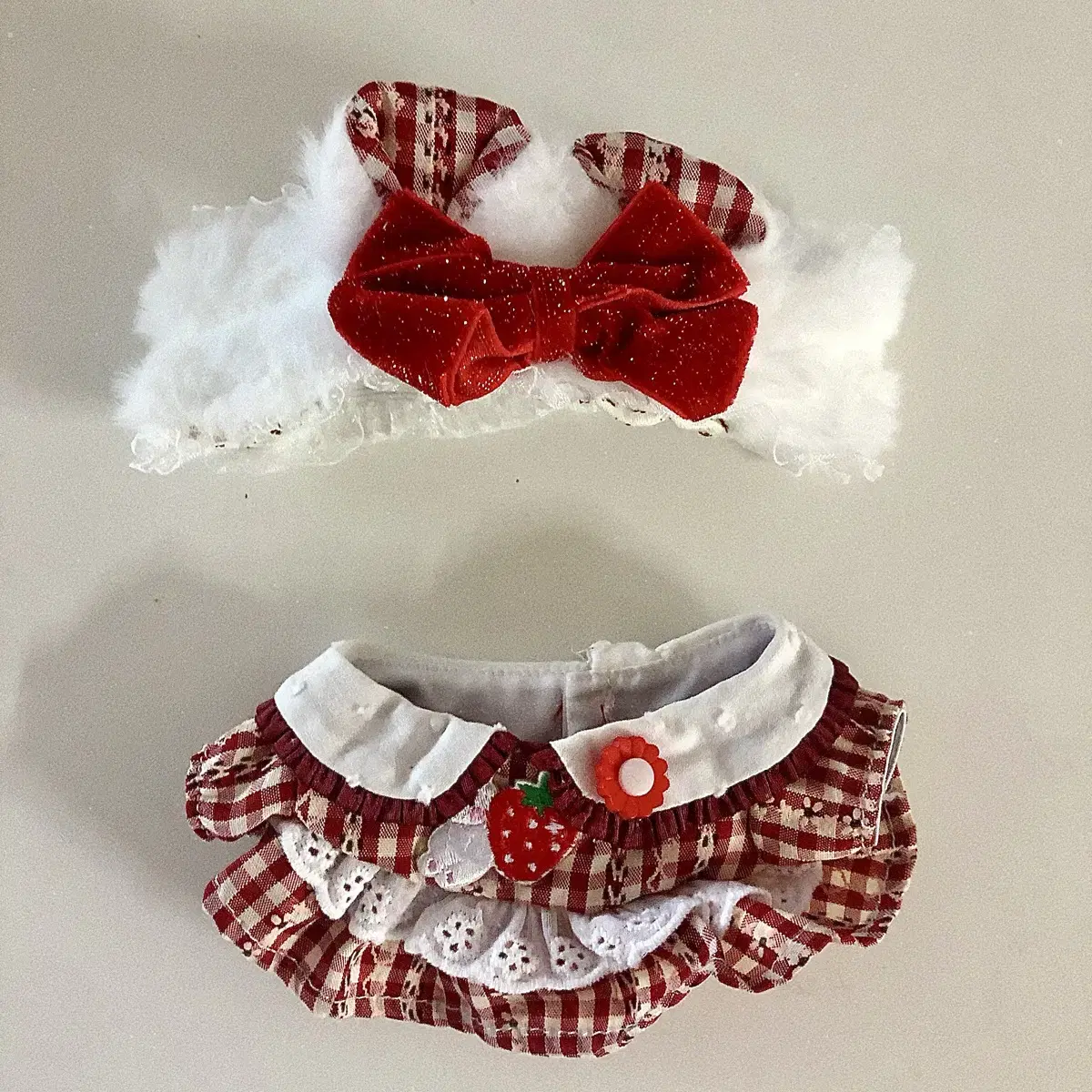 Strawberry check ribbon headband ONEPIECE set 20cm sister wardrobe doll clothes