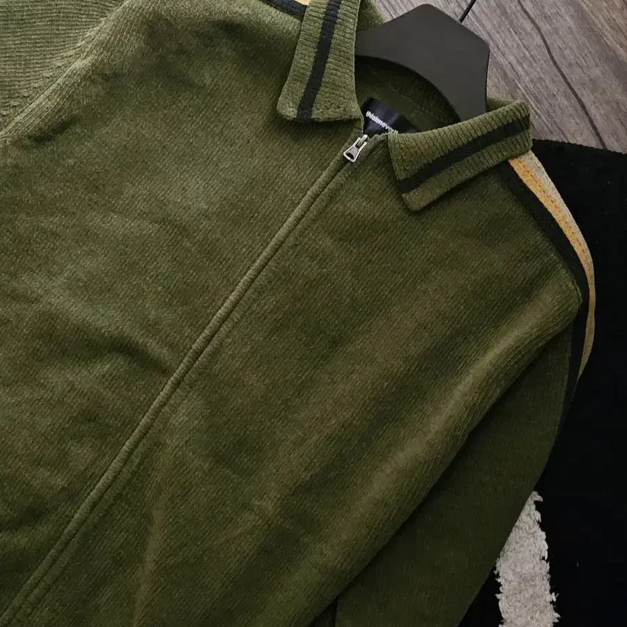 디스이즈네버댓 Striped Zip Cardigan Olive