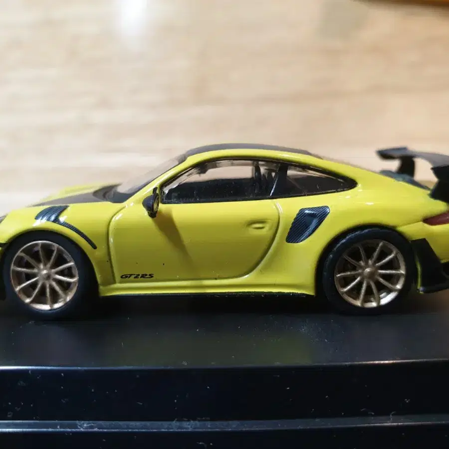 다이캐스트 포르쉐 GT2 RS 1:64  1/64  팝니다