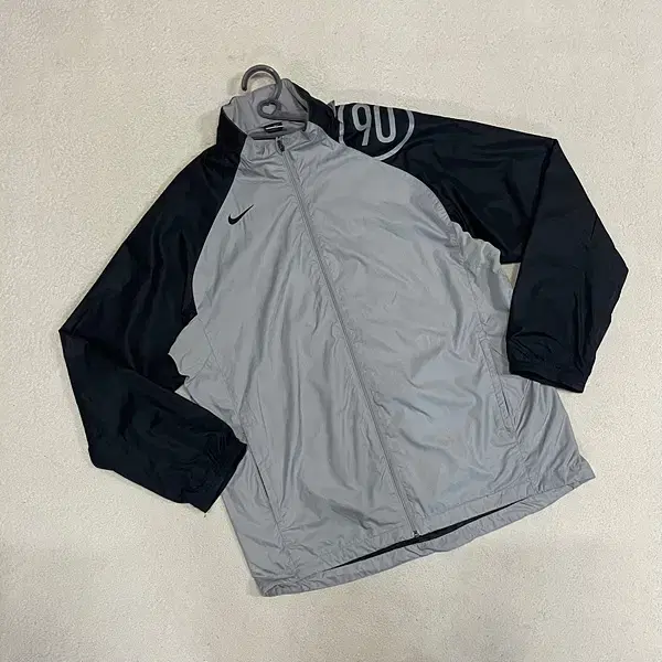 XL Nike Total 90 Windbreaker Jacket B.2764