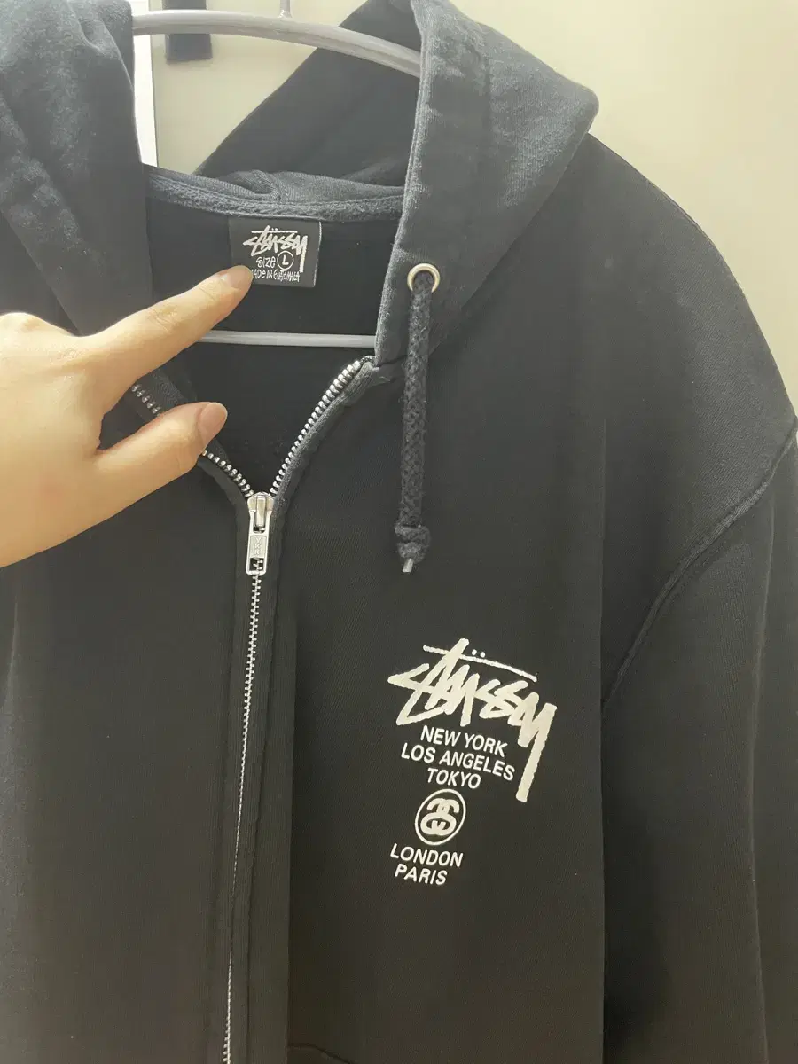 Stussy worldtour hooded up L