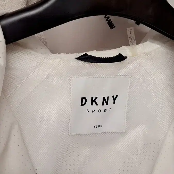 16만] DKNY 바람막이_바스락점퍼55,66