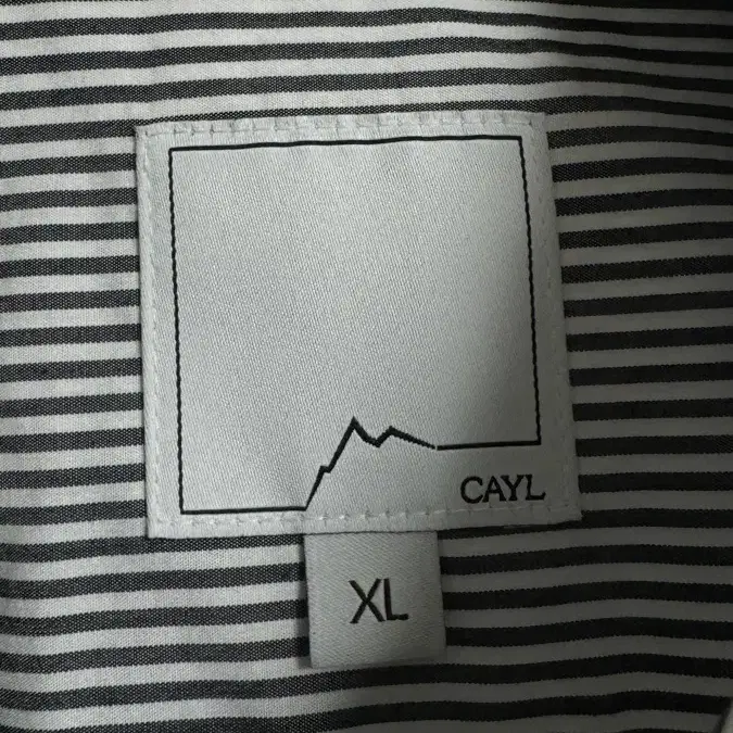 Cayl shirts / black strip