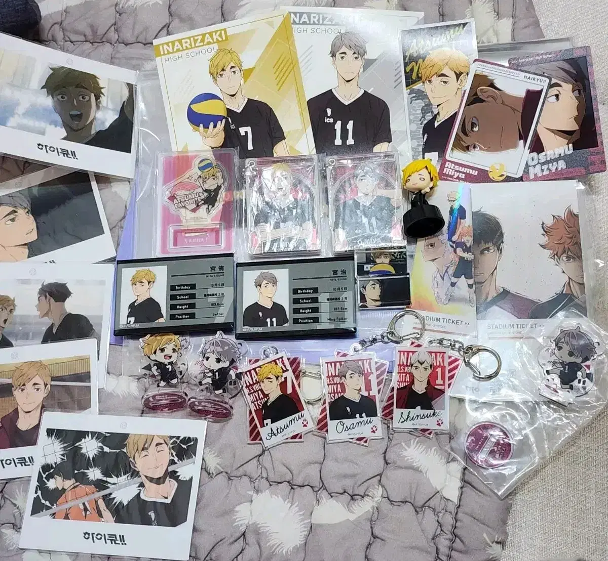 Haikyuu-!!) pop up Goods Osamu Miyahara, Atsumu Miyahara sold in bulk