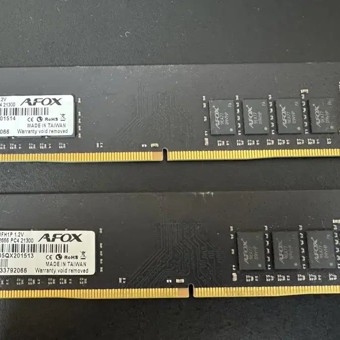 컴퓨터 메모리 디디알 램 RAM DDR4 pc4 21300 8GB X 2