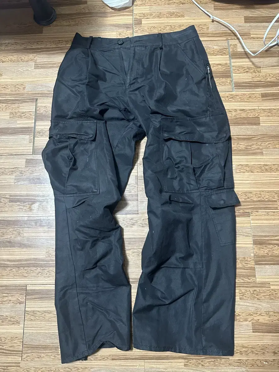 IYE Cargo Pants First Edition Size M