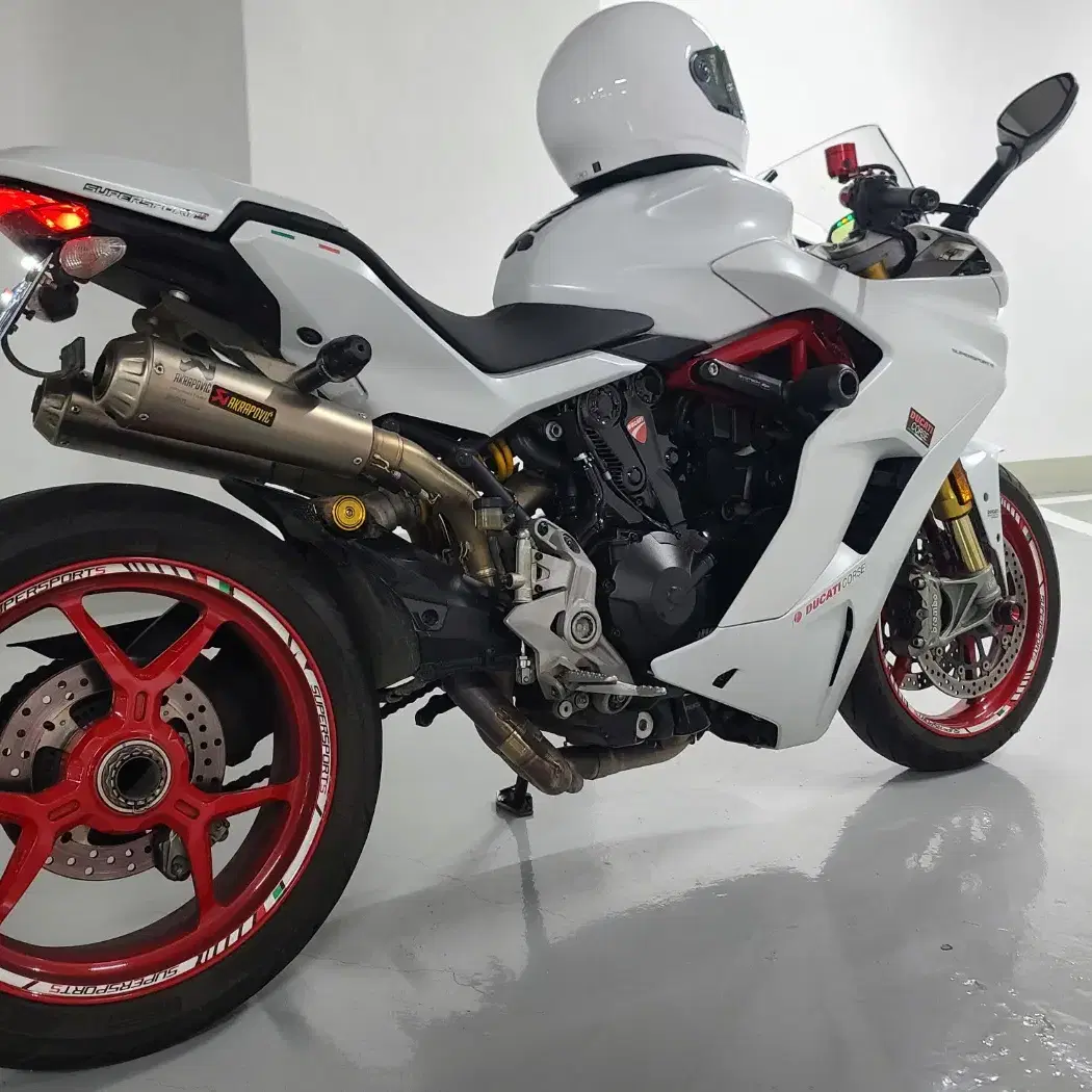 두카티 슈퍼스포츠s 2019년식 ducati super sports