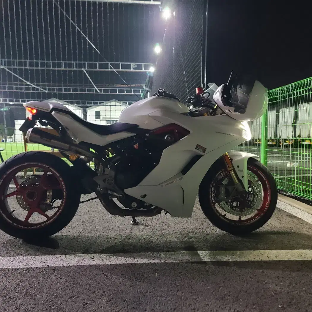 두카티 슈퍼스포츠s 2019년식 ducati super sports