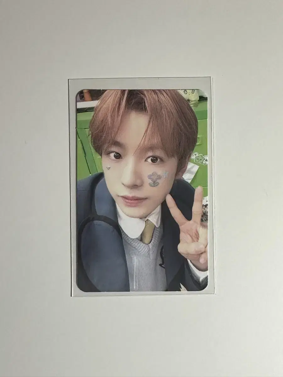 u) wish trading card B photocard