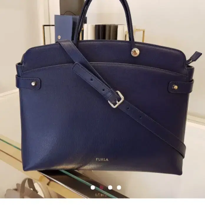 훌라(FURLA) 아가타 핸드백