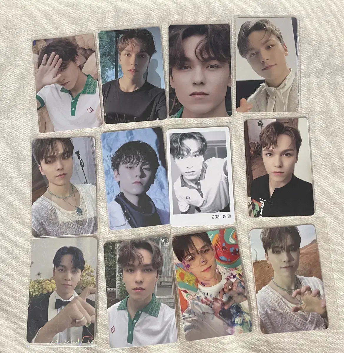 Seventeen vernon photocard sell Price negotiable bulk