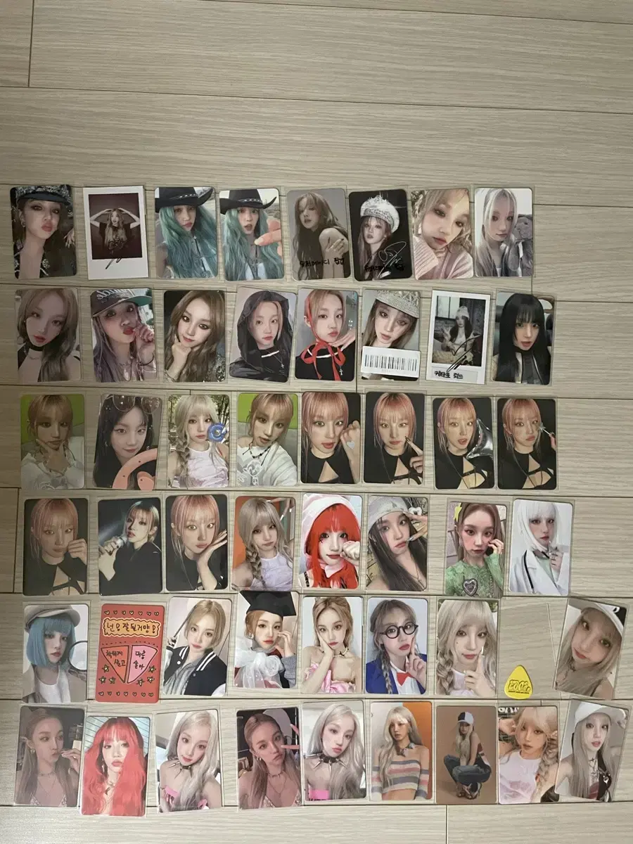 Women idle yuqi photocard Bulk wts wts sell yuqi photocard Idle