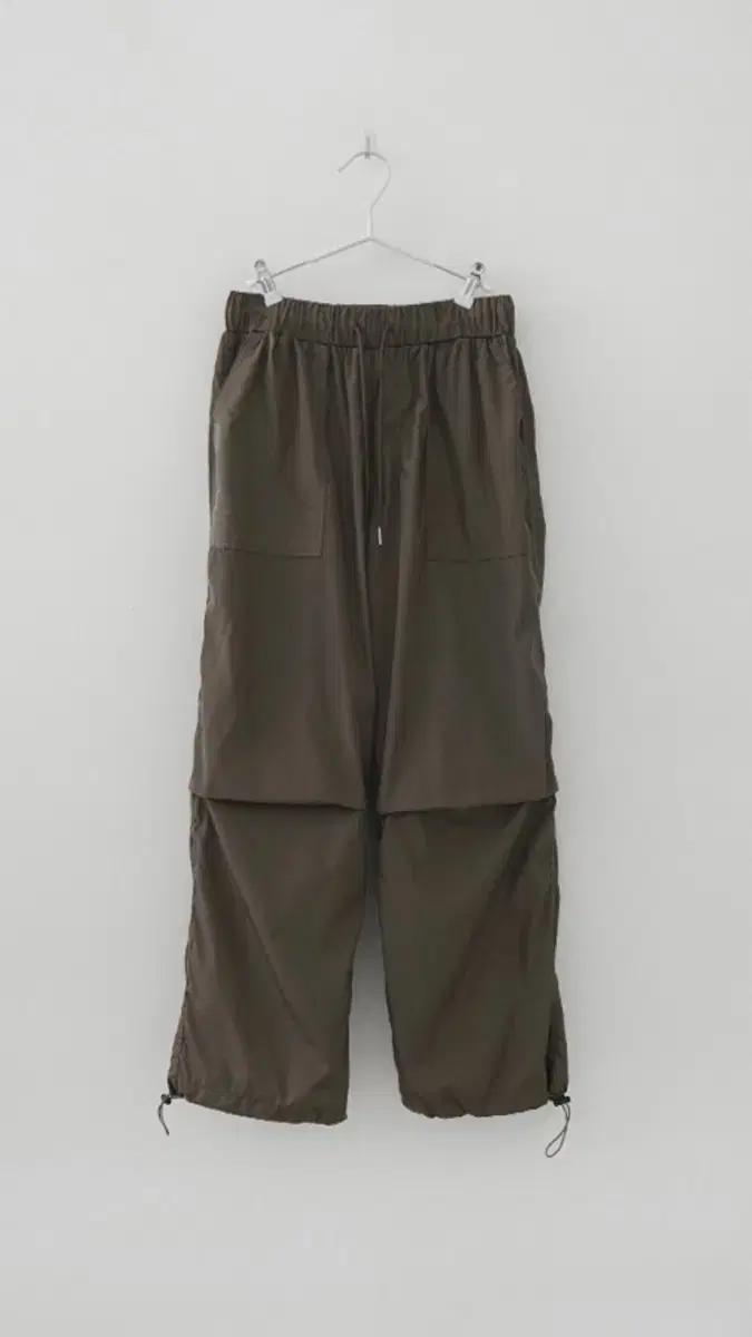 에프터먼데이 sleeky jogger banding pants