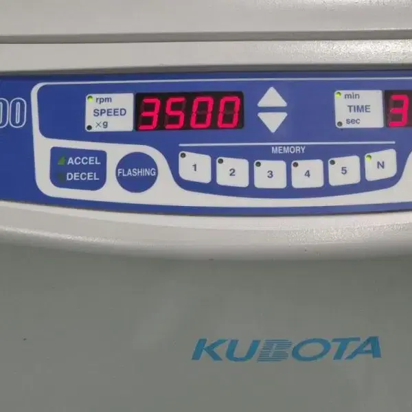 KUBOTA 4000 Centrifuge 원심분리기