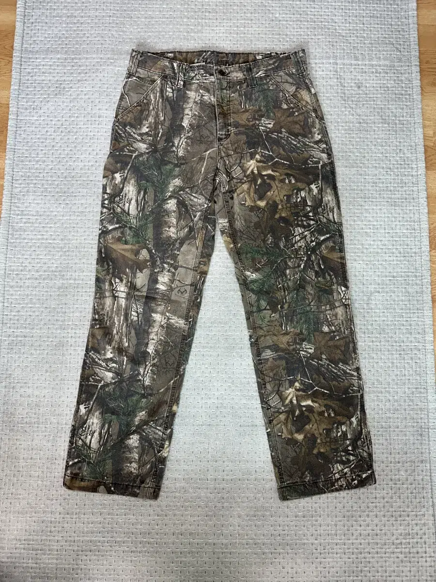 Calhart Realtree Carpenter 34x32