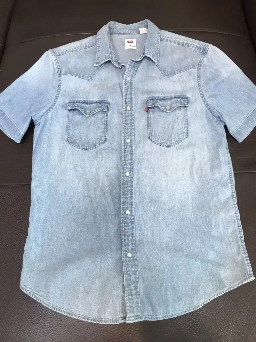 Levi's Light Blue Short Sleeve (M)