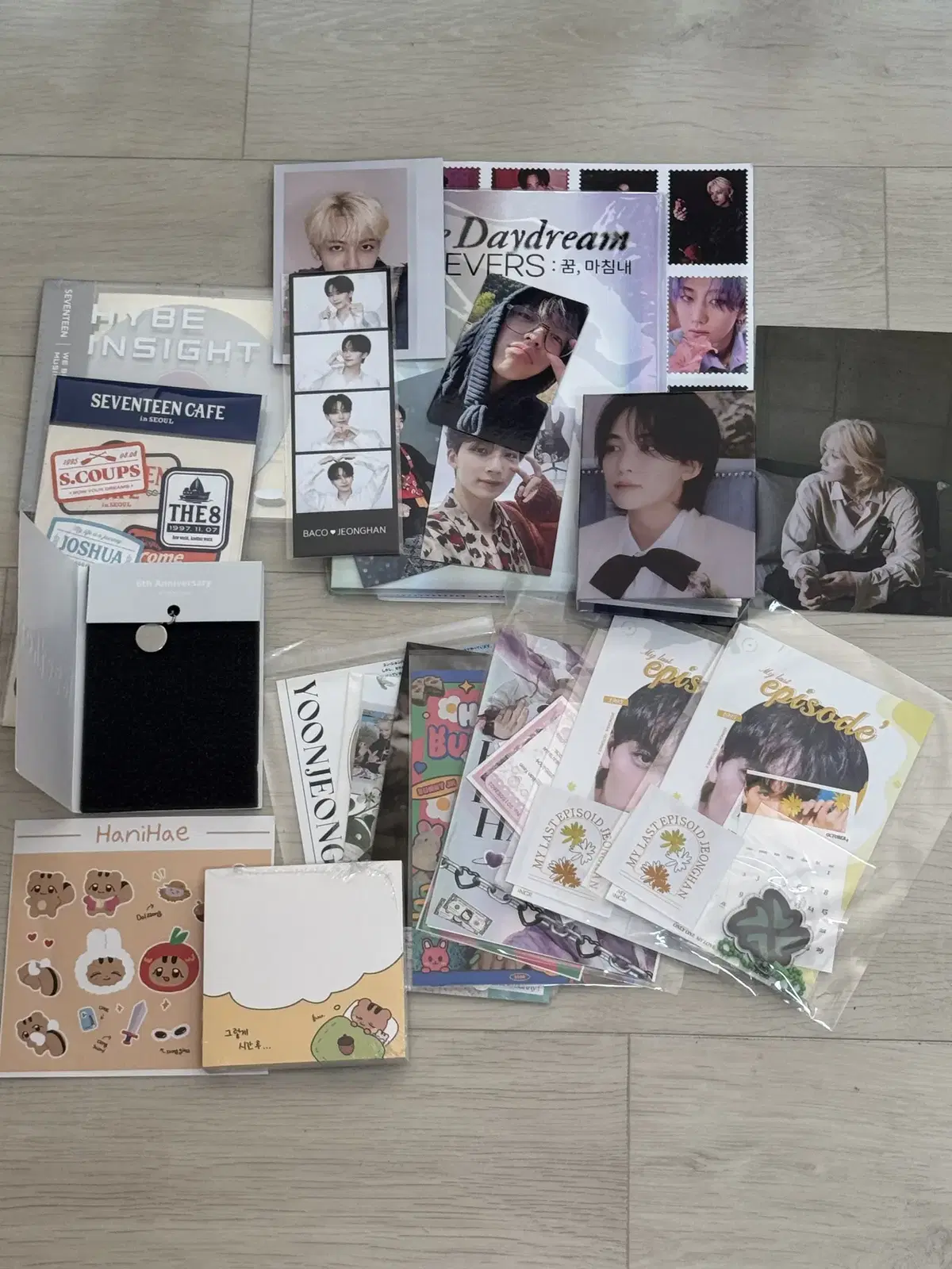 Seventeen unofficial goods + Official Goods + yoon jeonghan I'm getting rid of all of my merchandise.