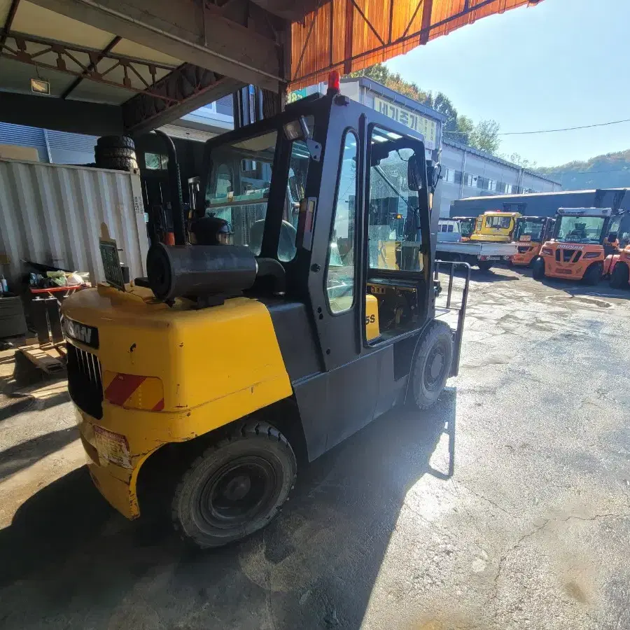 Doosan 3.5 to두산3.5톤3단마스트 자동발 케빈 싱글타이어 히터