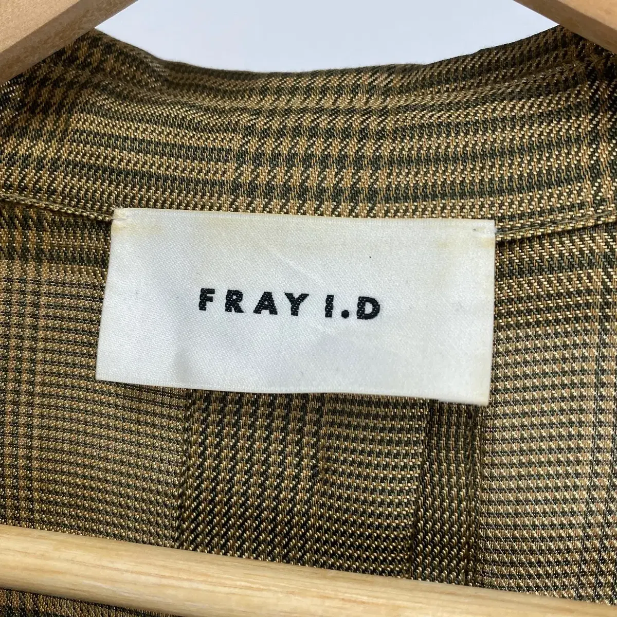 빈티지 FRAY I.D 체크 패턴 로브 코트