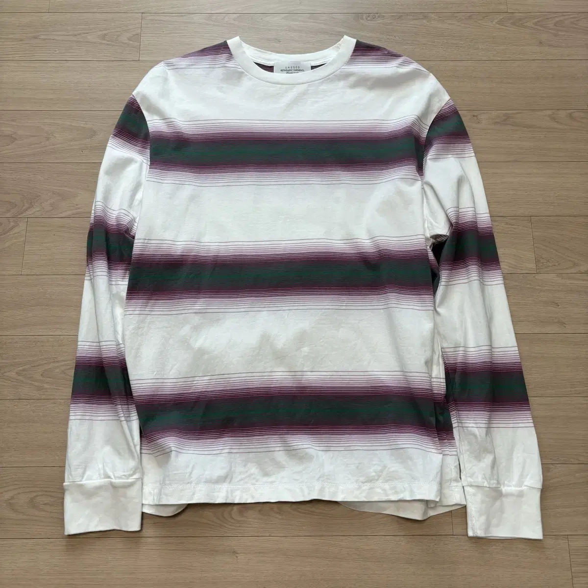 3) Unused Ombré Border Tee