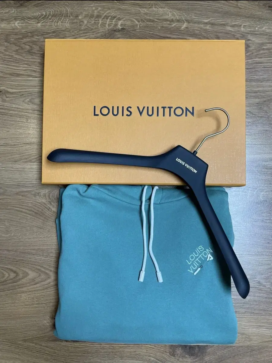 (Quick sale)Louis Vuitton Hooded Hoodie