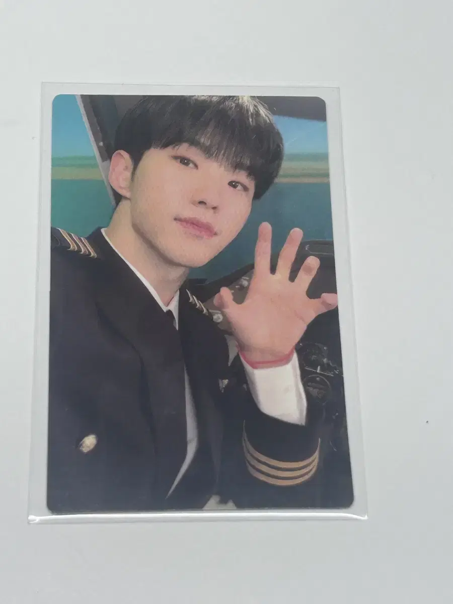 Seventeen AirlinesTeen hoshi photocard sell (last price dropped)