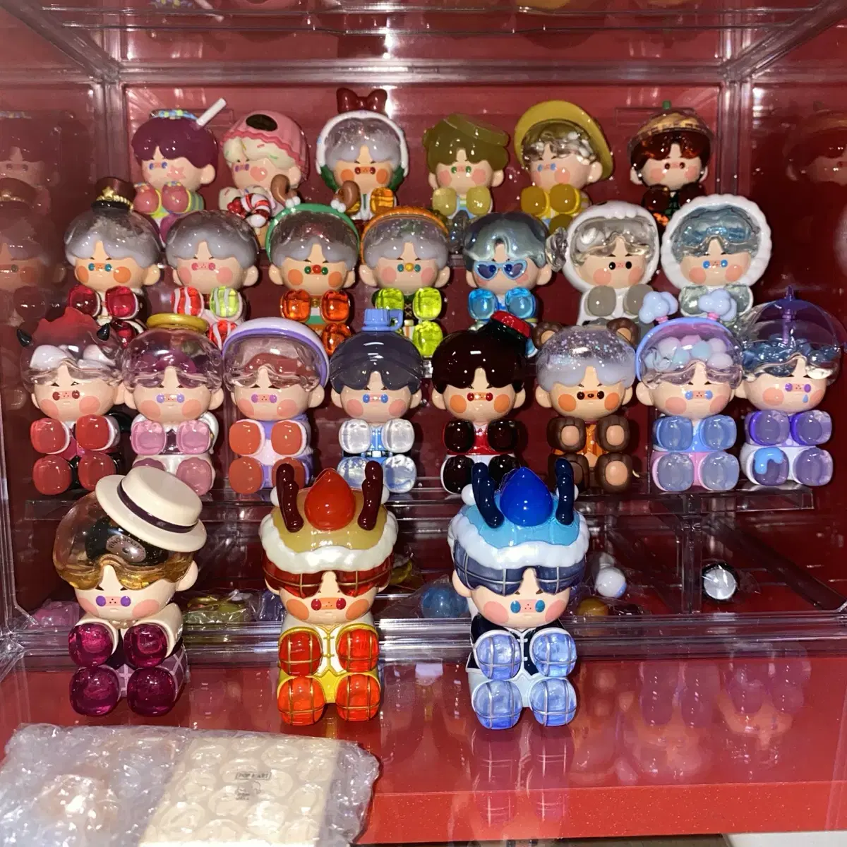 Until the 16th) Bulk of 24 Pop Mart Pinot Jelly Figures