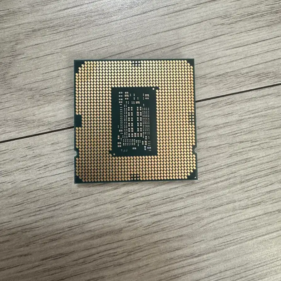 intel i3 10105f + 기본쿨러