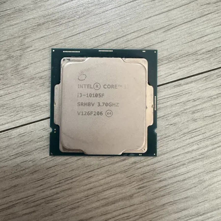 intel i3 10105f + 기본쿨러