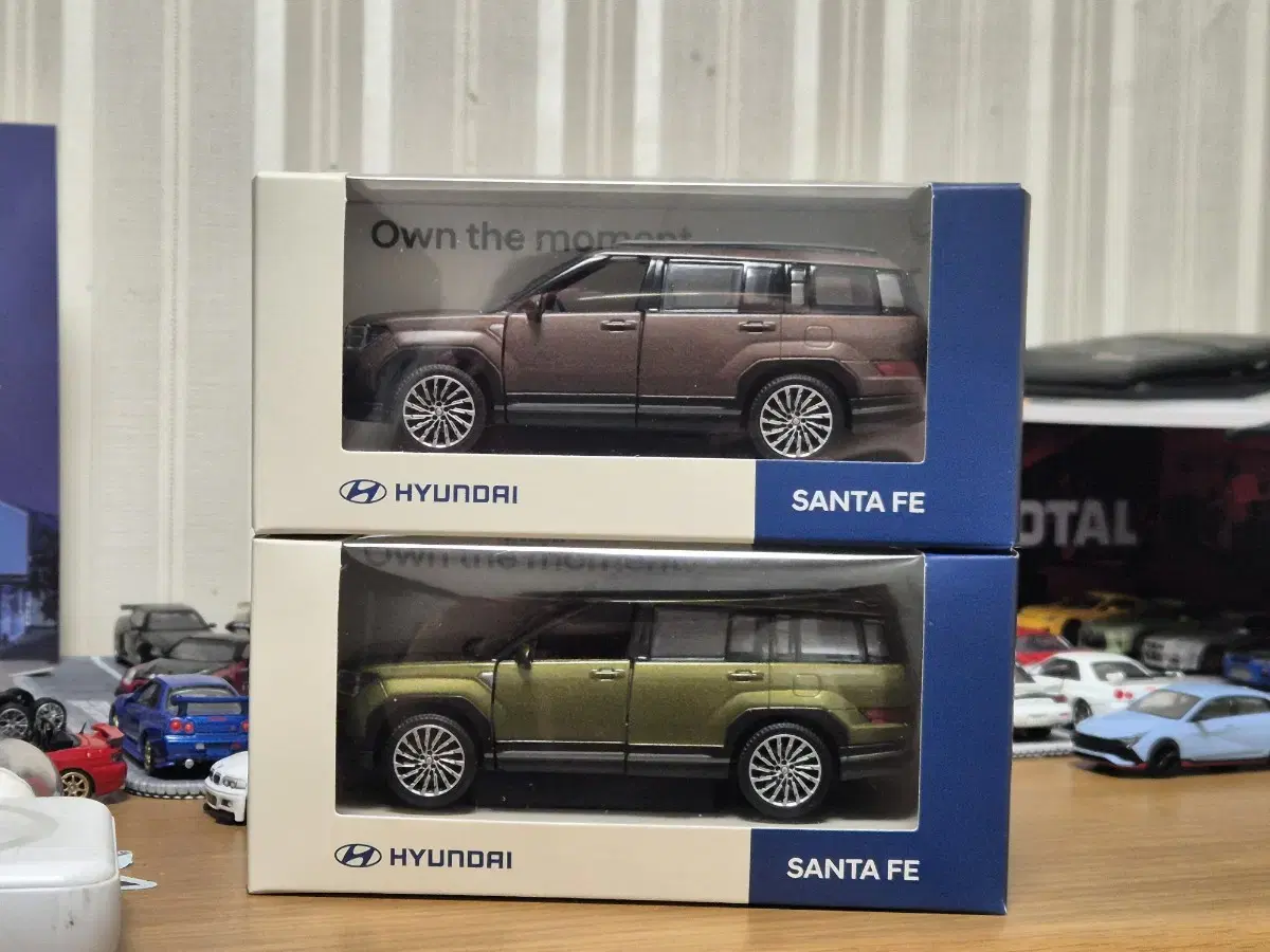 1:38 Hyundai Santa Fe MX5 model for sale.