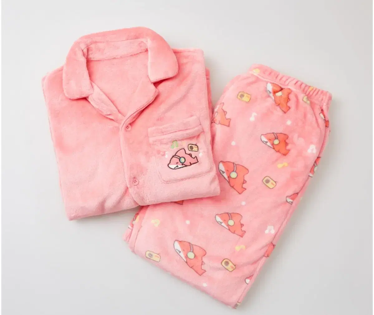 Pixelly Spao Pajamas ( Larder Dinosaur Gakbyeol suhyeon Sleepground Duckgae Misuban Mirogun Eunjab