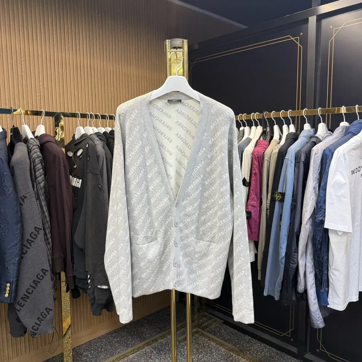 [4SIZE] Balenciaga Multilogo Overfit Cardigan.