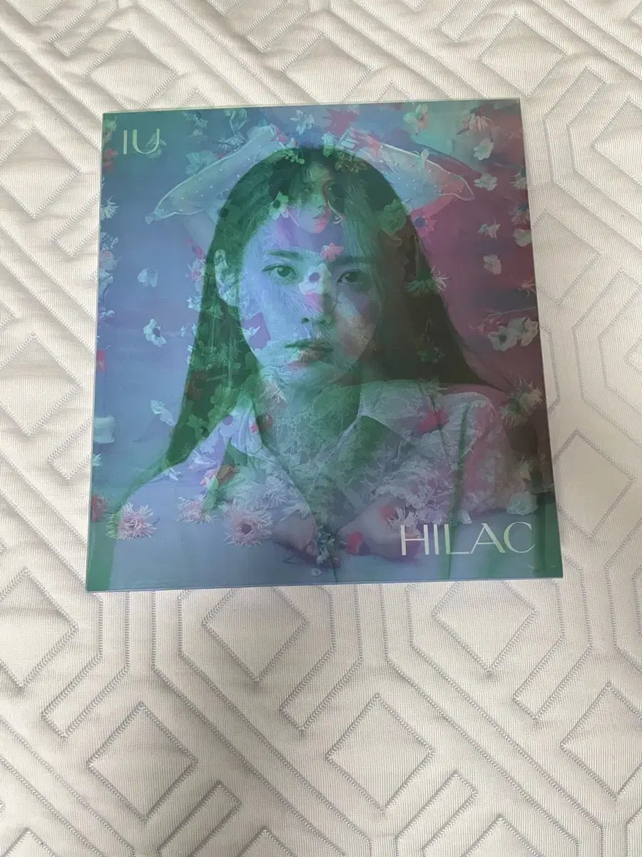 IU Lilac Album