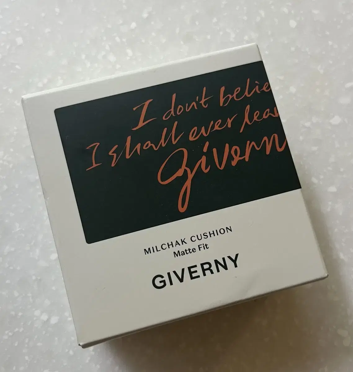 I sell refills of the Giverny close-fitting matte-fit cushion.