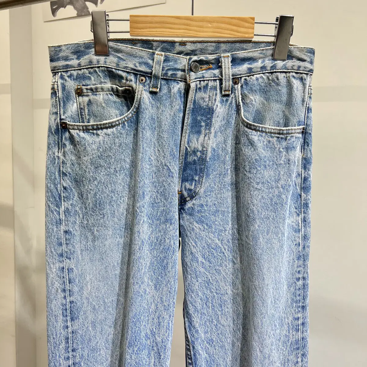 90's LEVIS 501 (Made in USA)