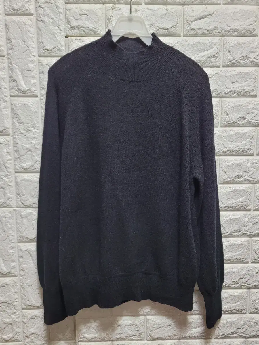 Unused Merino Wool Knit Vahn Mock Shirt