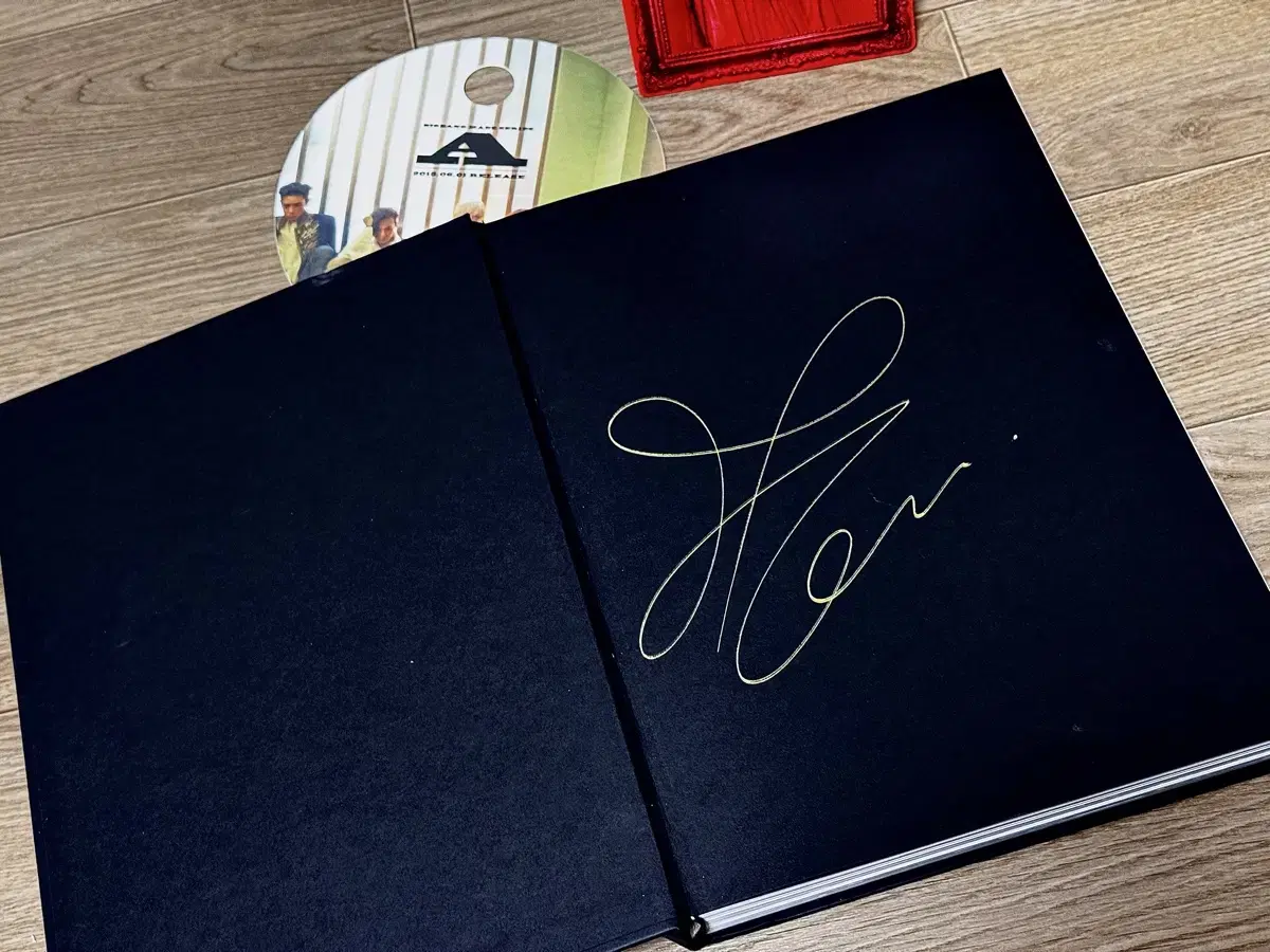 GIDI Seoul Museum of Art Autographed Pimawon Making Book