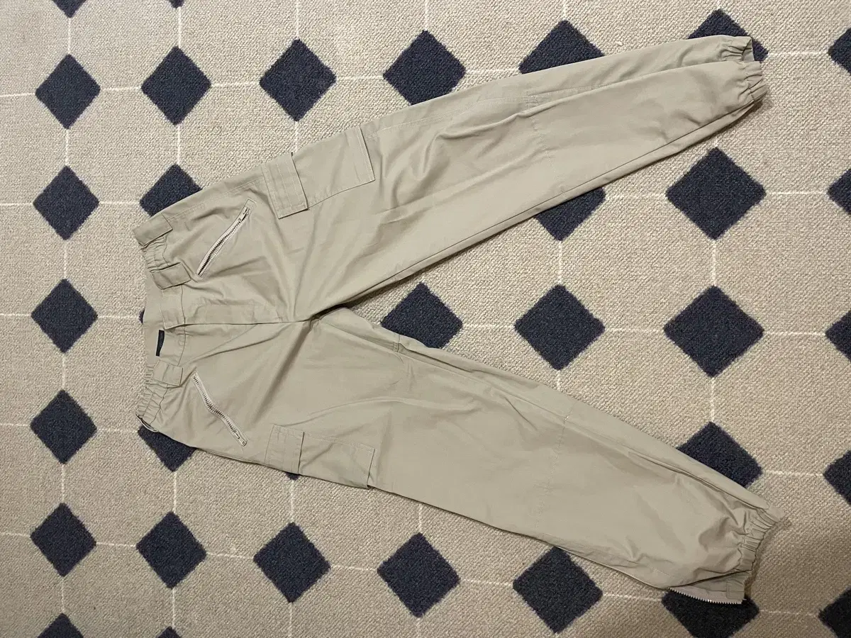 Gr10k pants size 48