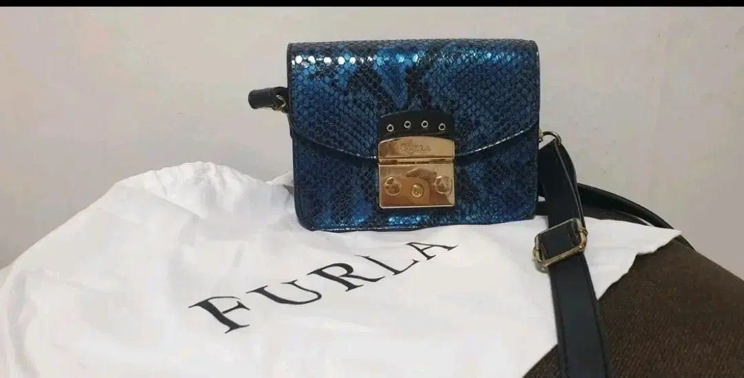 [정품] FURLA 훌라 메트로폴리스 미니백(파이톤)