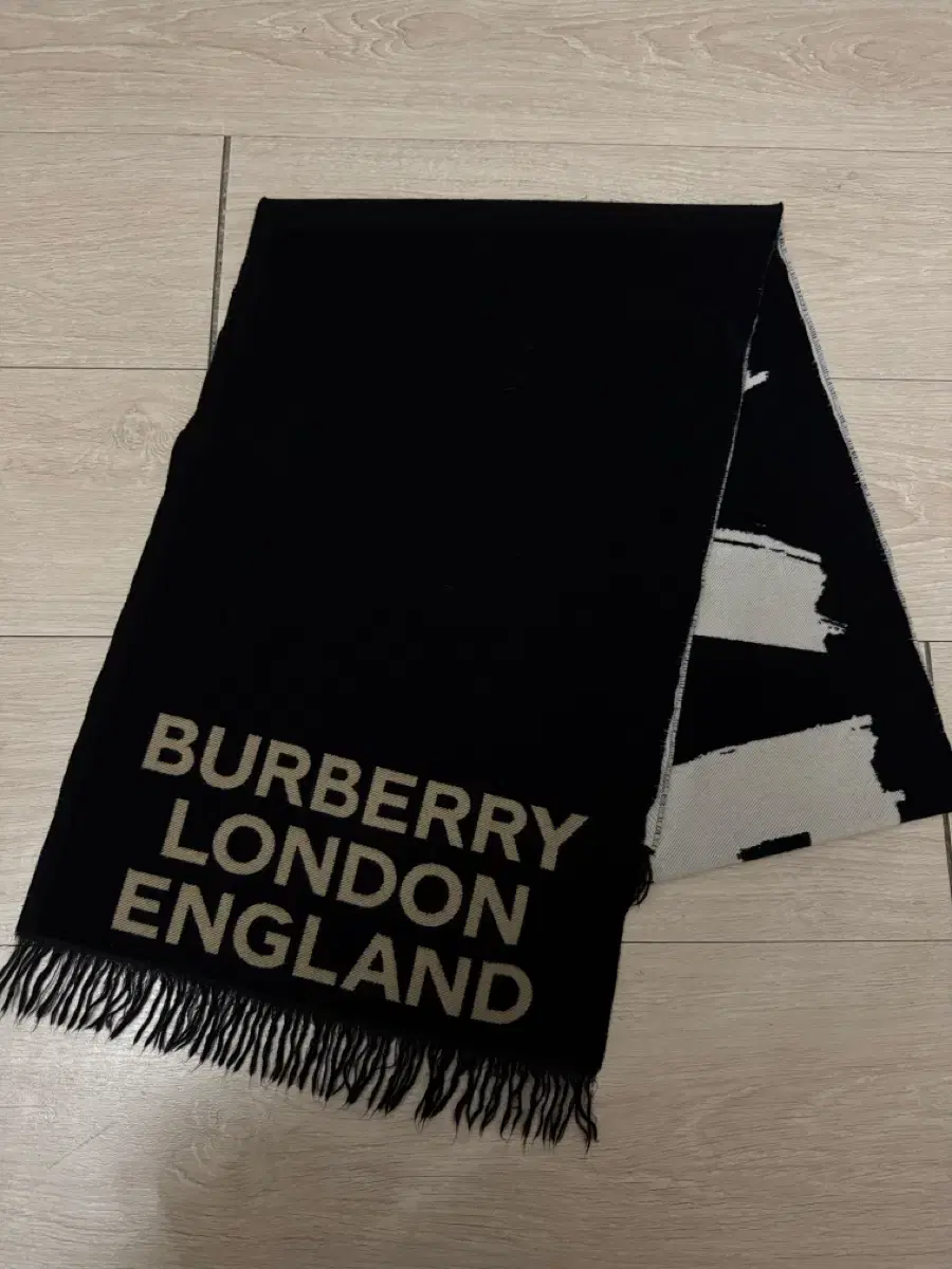 버버리 burberry 양면 머플러 팝니다