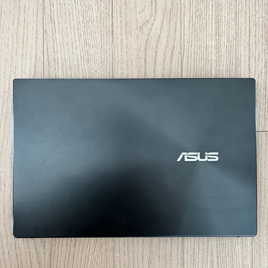 ASUS 젠북 14 512GB 노트북 판매합니다.