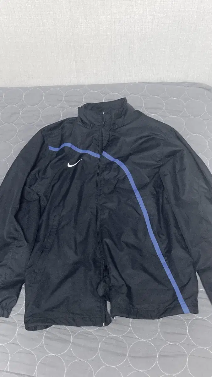 Nike Old School Windbreaker Size L Soccer Fitness Workout