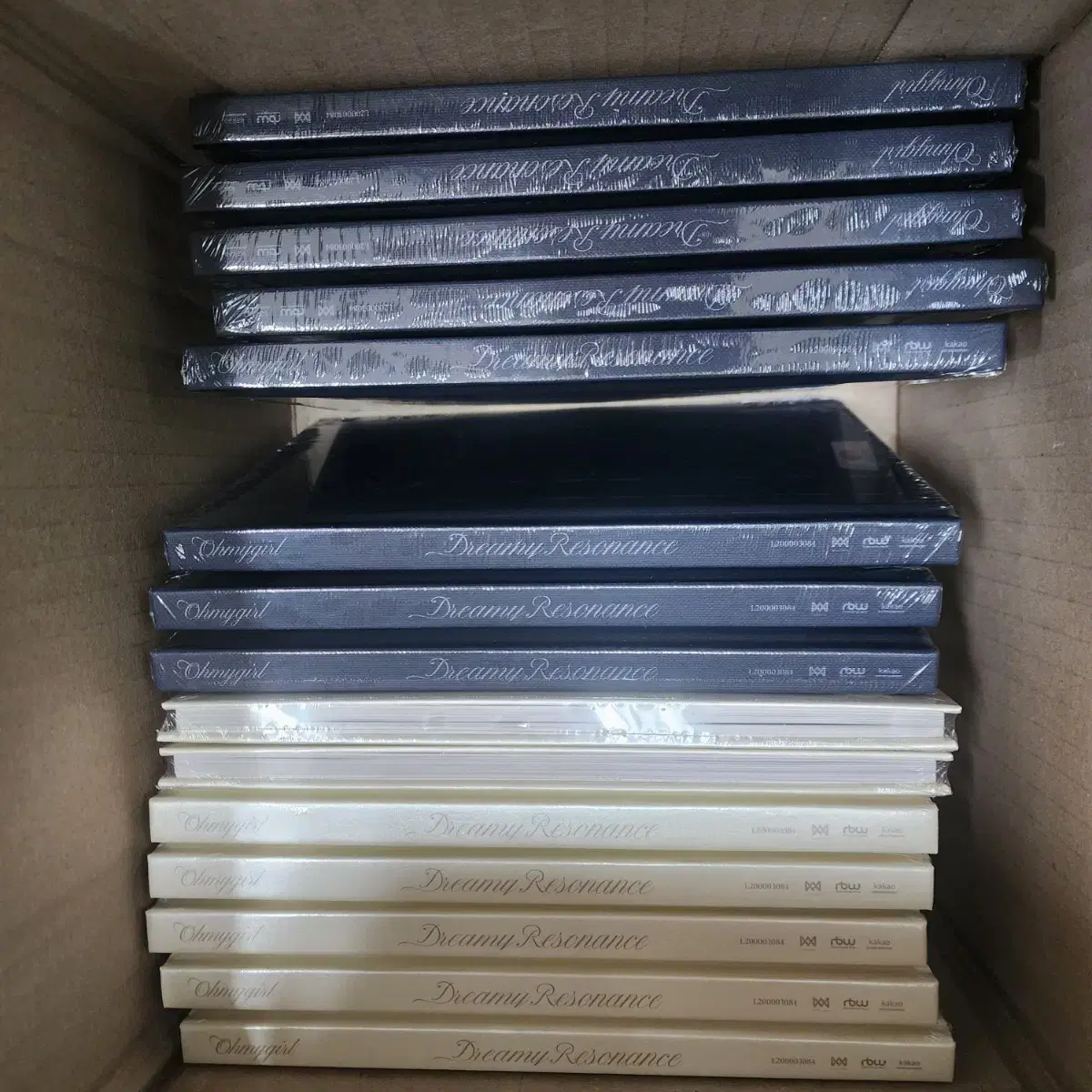 Oh My Girl Classifieds sealed album + unreleased photocard