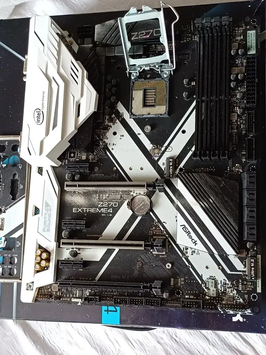 Asrock Z270 Extreme4 메인보드 (LGA1151)