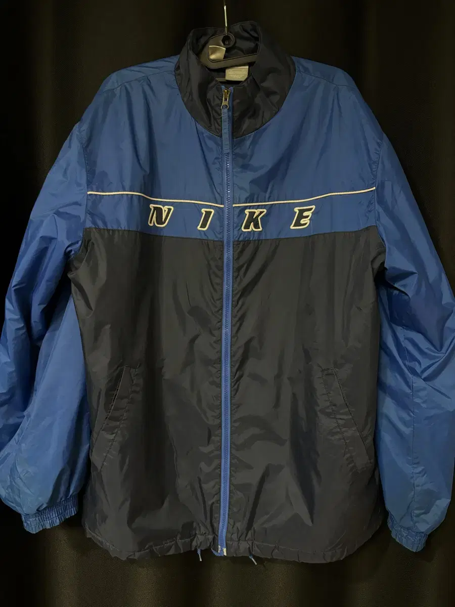 Nike Old School Windbreaker XL