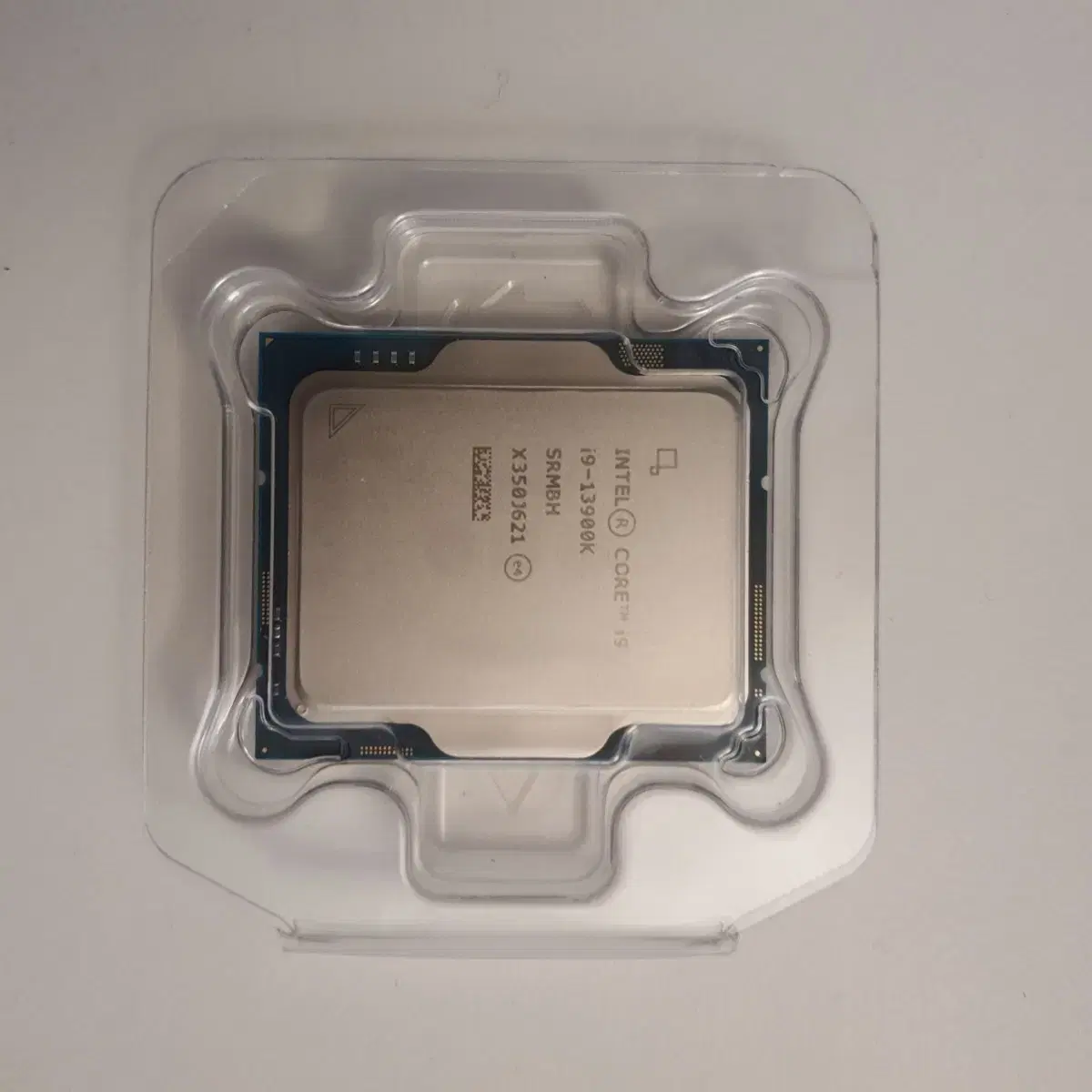 i9 13900k 판매합니다.(포장만뜯은신품)