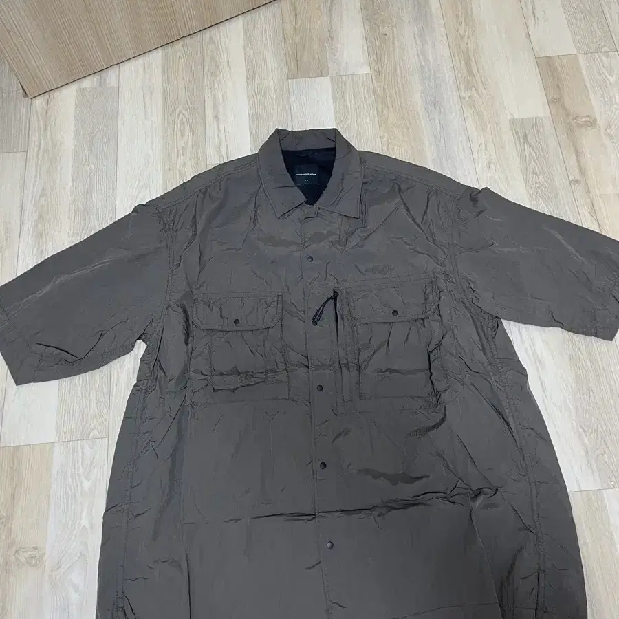 모이프 24ss hiker half shirt 올리브 브라운 1사이즈