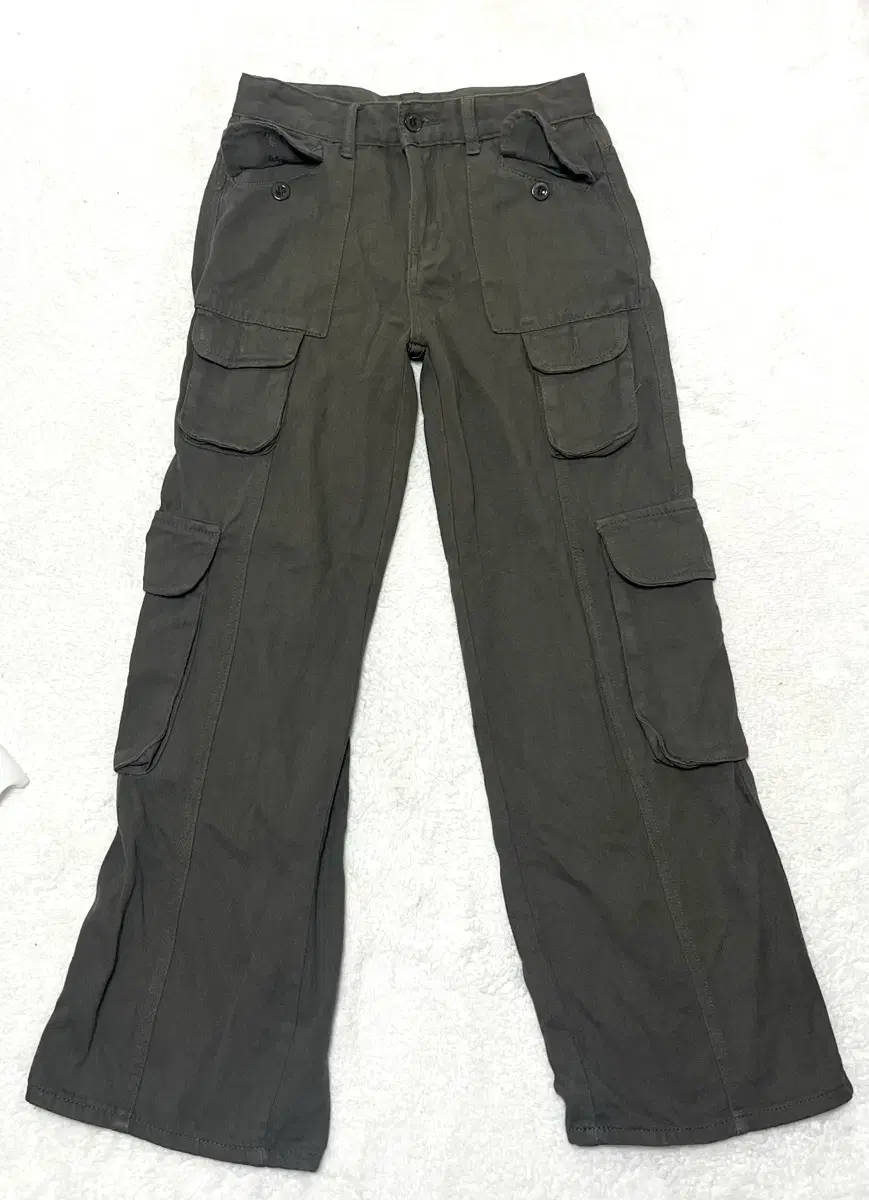 Low-Rise Cargo Pants, Cargo Skirts in Bulk