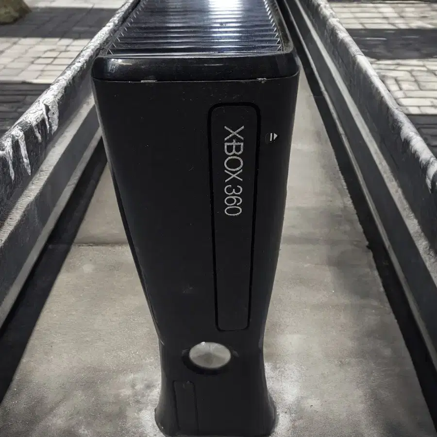 XBOX 360 S 250기가 모델과 키넥트 중고